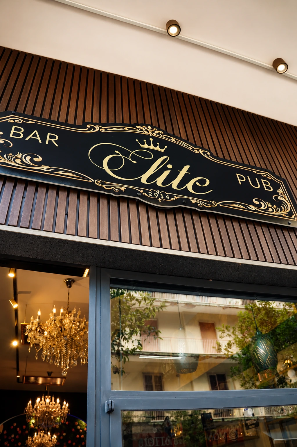 Insegna Elite Bar & Pub Salerno